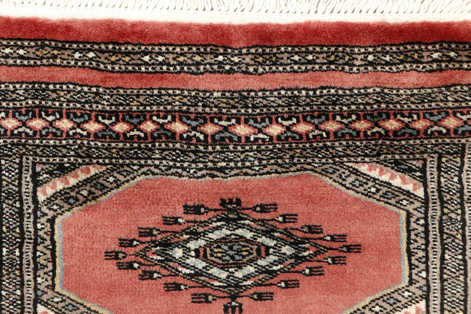 Buy Pakistani Rugs With Credit Card